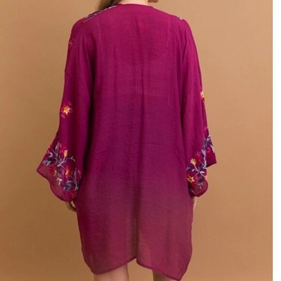 Lightweight Boho Festival Floral Embroidered Anemone Kimono Fuchsia - Picture 4 of 5